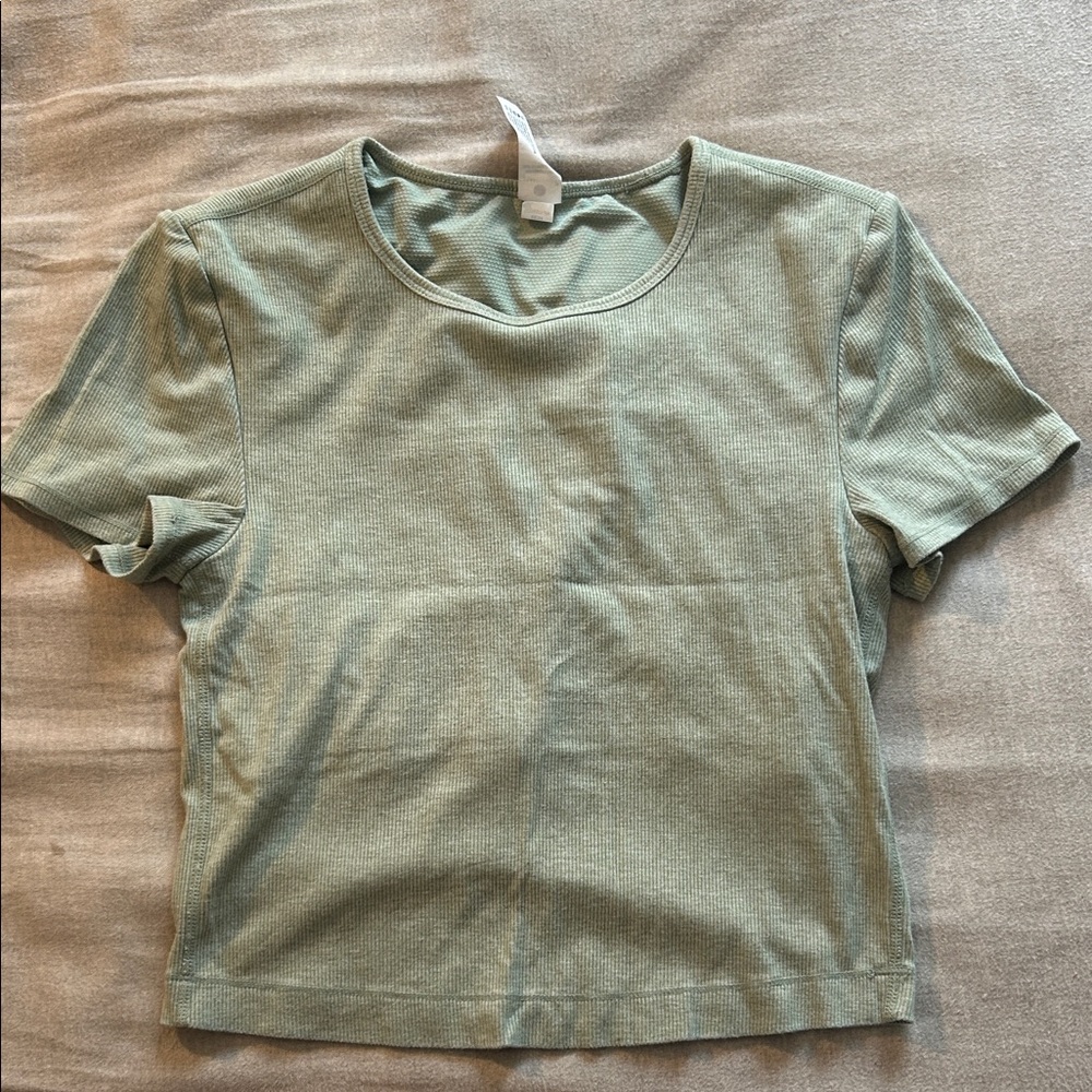 yogalicious green athletic top
